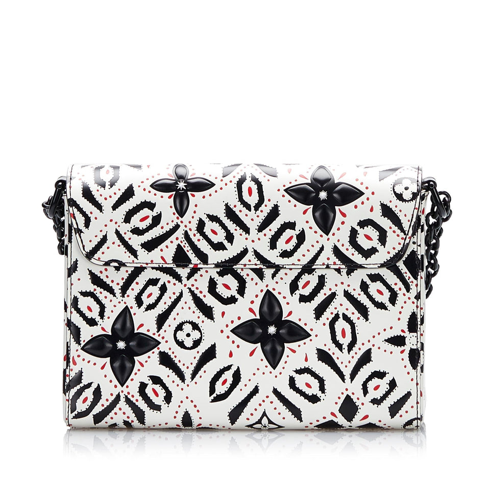Louis Vuitton Twist MM (SHG-e4YXT1)