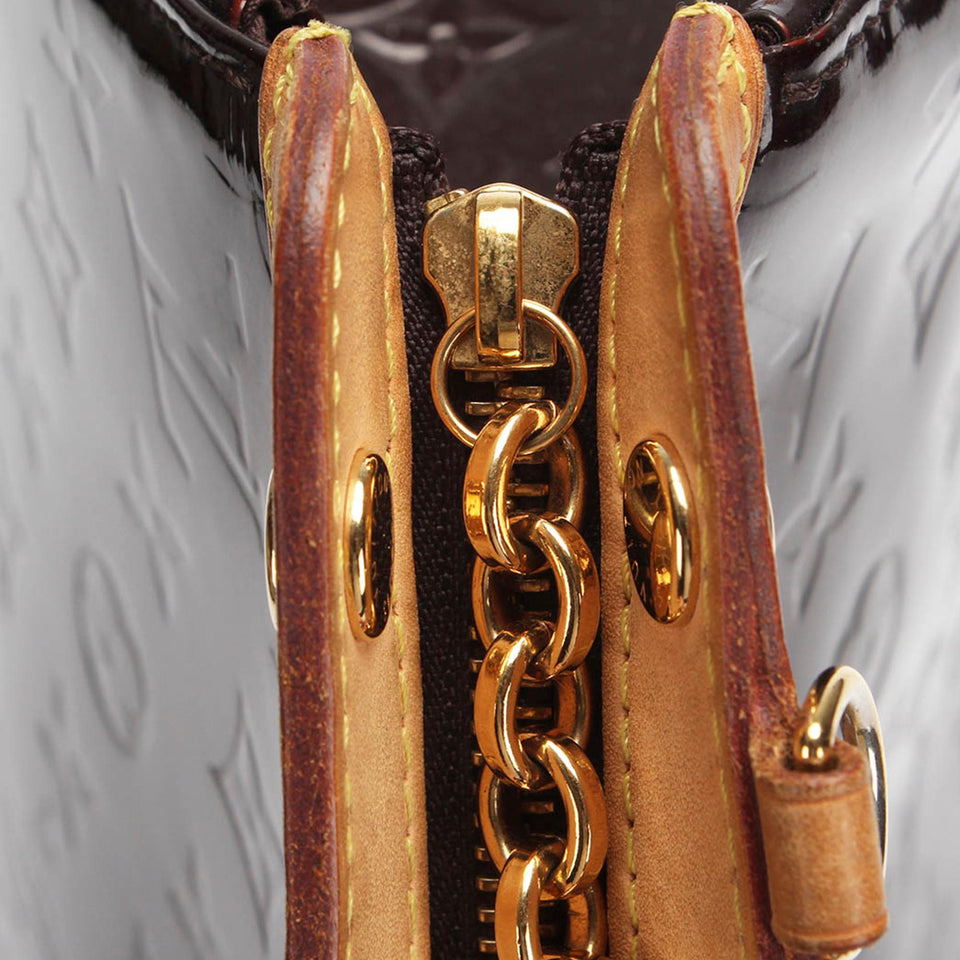 Louis Vuitton Vernis Brea MM (SHG-x4OvqC)