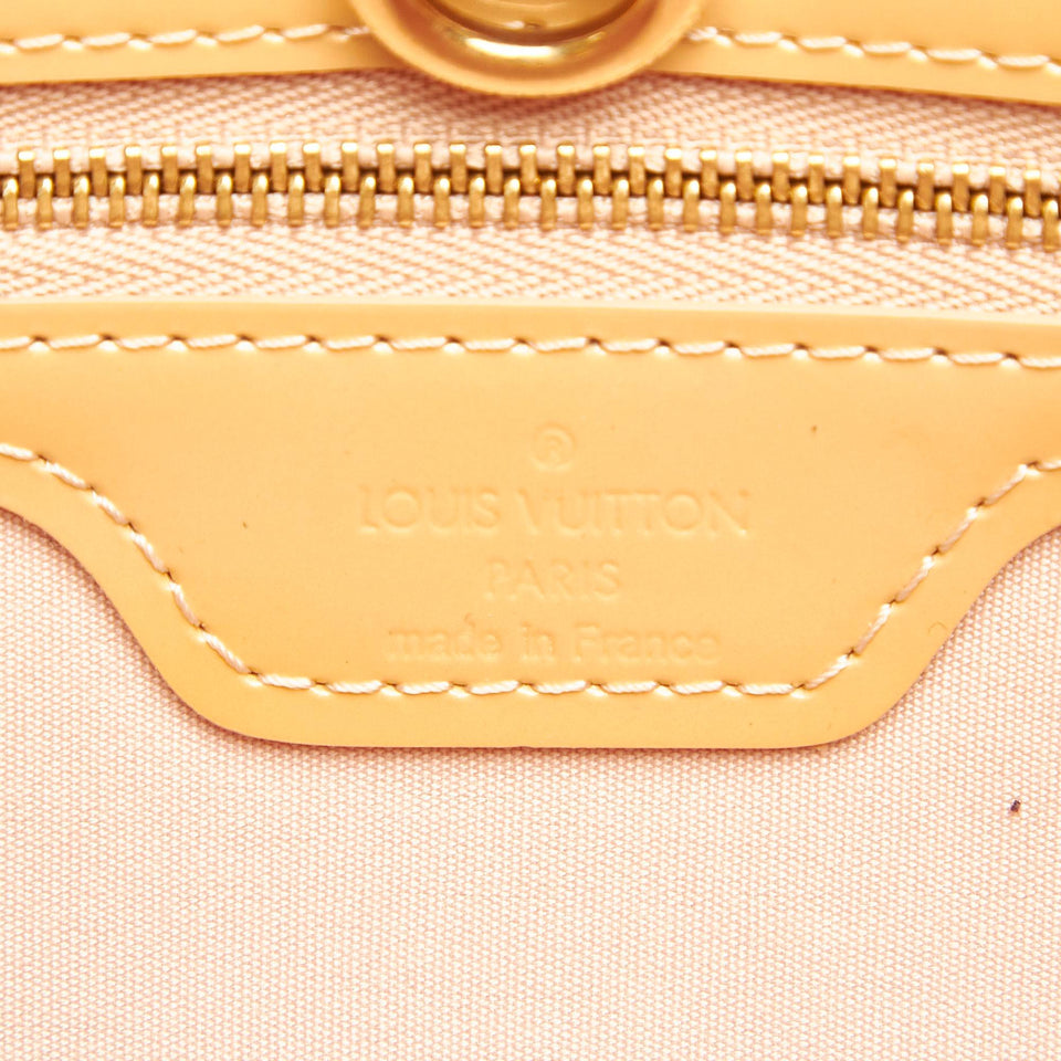 Louis Vuitton Vernis Wilshire PM (SHG-32142)