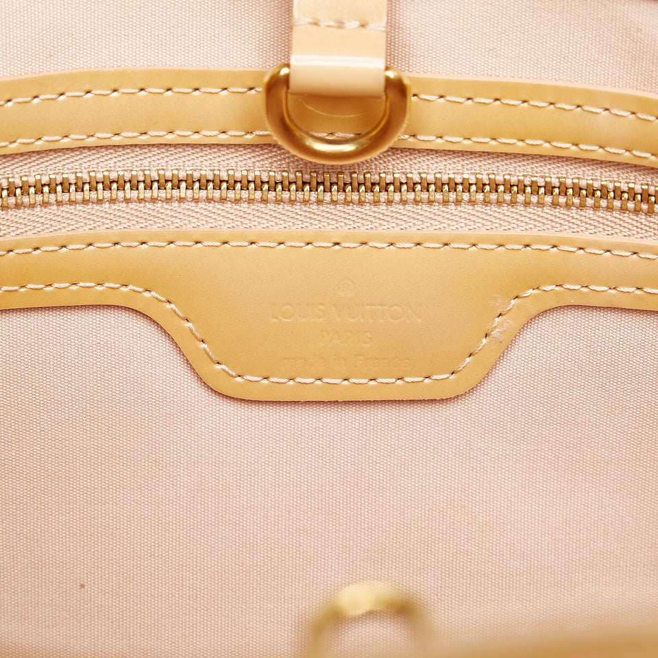 Louis Vuitton Vernis Wilshire PM (SHG-33108)