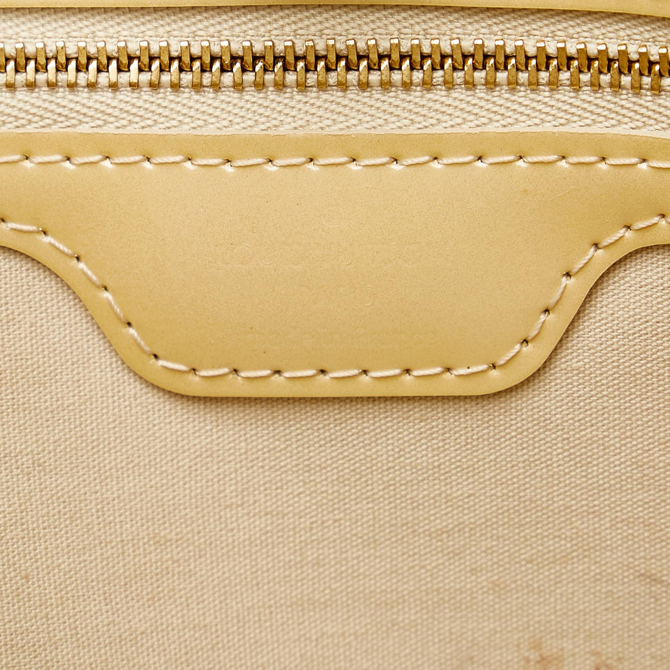 Louis Vuitton Vernis Wilshire PM (SHG-35247)