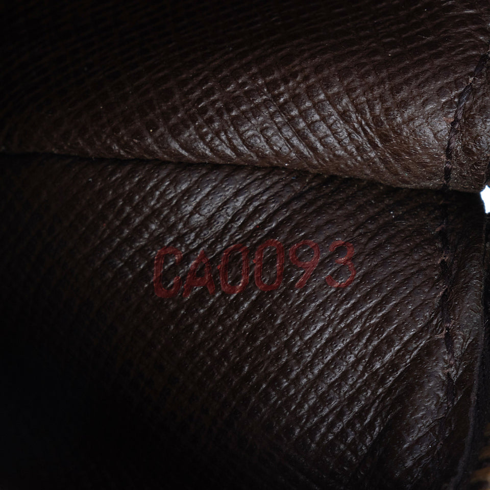 Louis Vuitton Vintage Damier Ebene Sarah Wallet (SHF-sG1xiu)