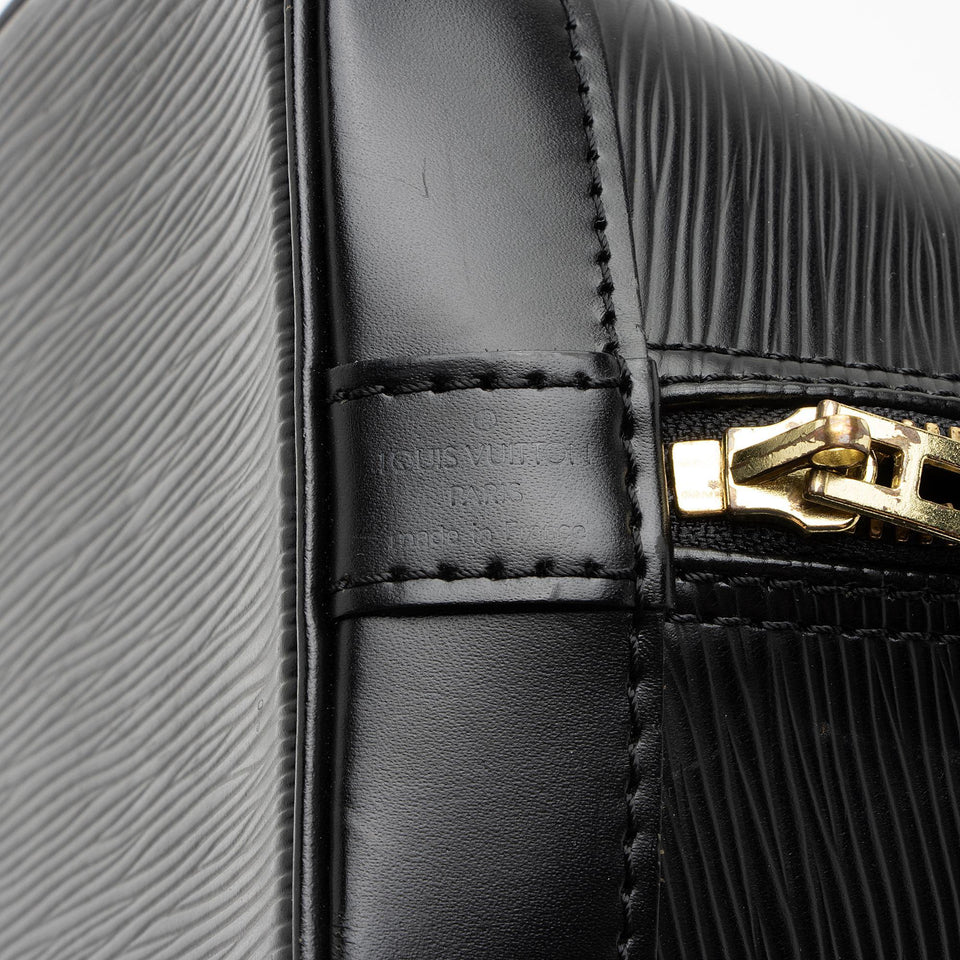 Louis Vuitton Vintage Epi Leather Alma PM Satchel (SHF-UHUqye)