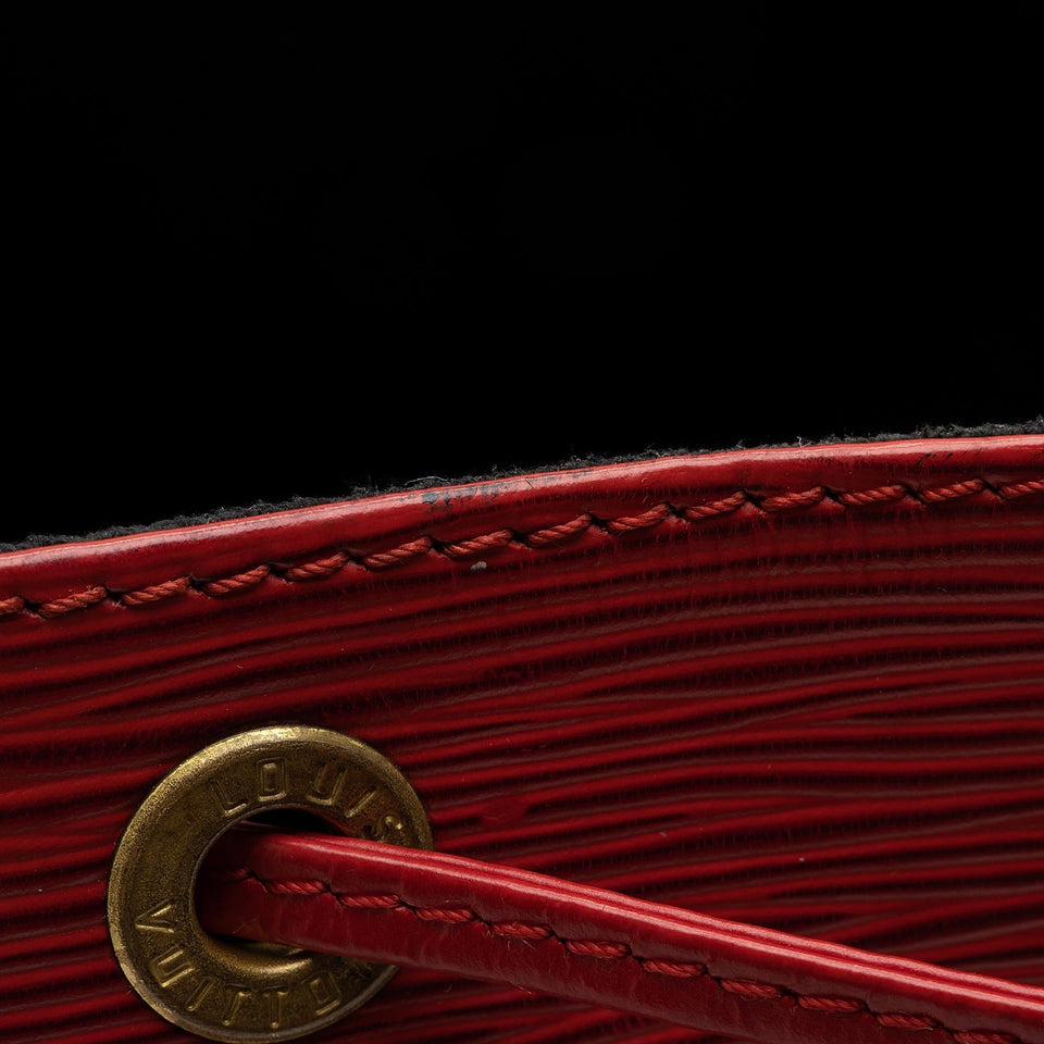 Louis Vuitton Vintage Epi Leather Petit Noe Shoulder Bag (SHF-e5Ys4C)