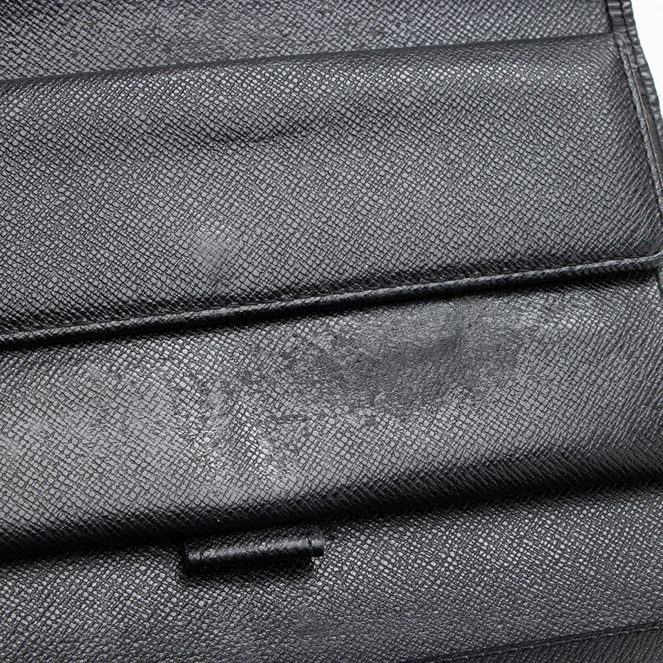 Louis Vuitton Vintage Epi Leather Porte Tresor International Wallet - FINAL SALE (SHF-15360)