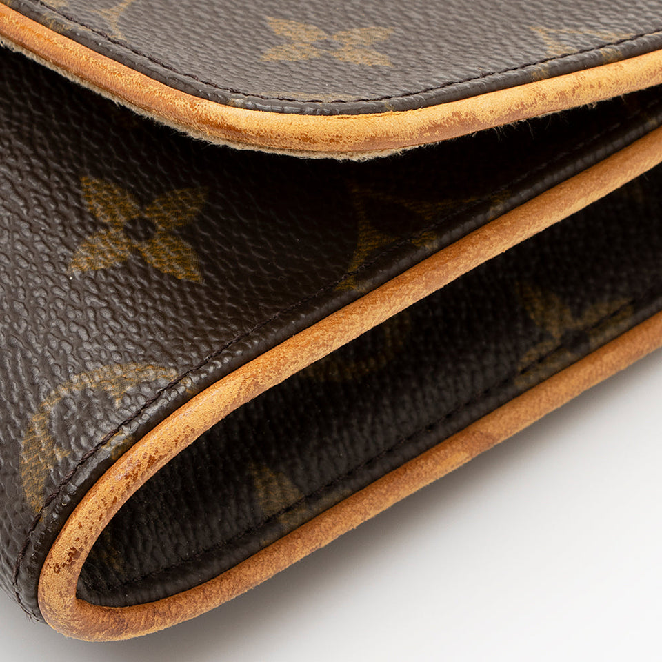 Louis Vuitton Vintage Monogram Canvas Pochette Twin GM Shoulder Bag (SHF-20796)