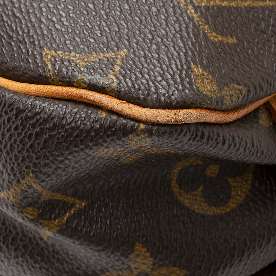 Louis Vuitton Vintage Monogram Canvas Saumur 30 Messenger Bag (SHF-21014)