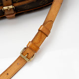 Louis Vuitton Vintage Monogram Canvas Saumur 30 Messenger Bag (SHF-20683)