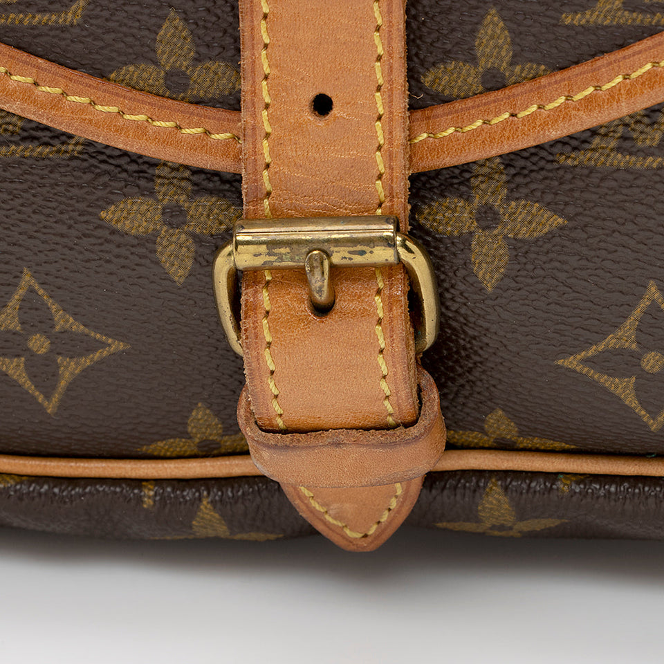 Louis Vuitton Vintage Monogram Canvas Saumur 30 Messenger Bag (SHF-21277)