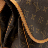 Louis Vuitton Vintage Monogram Canvas Saumur 35 Messenger Bag (SHF-20845)
