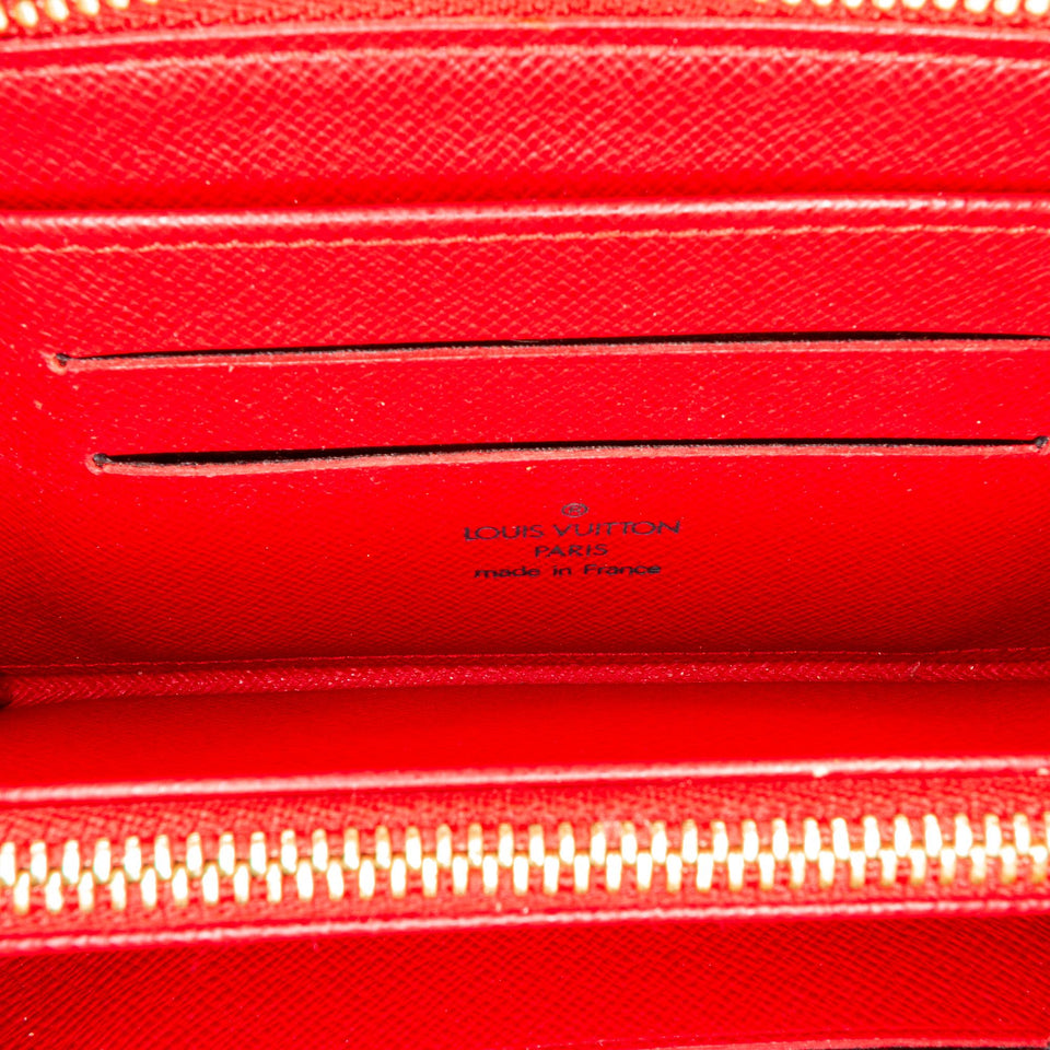Louis Vuitton x Takashi Murakami Monogram Cerises Zippy (SHG-XVFROn)