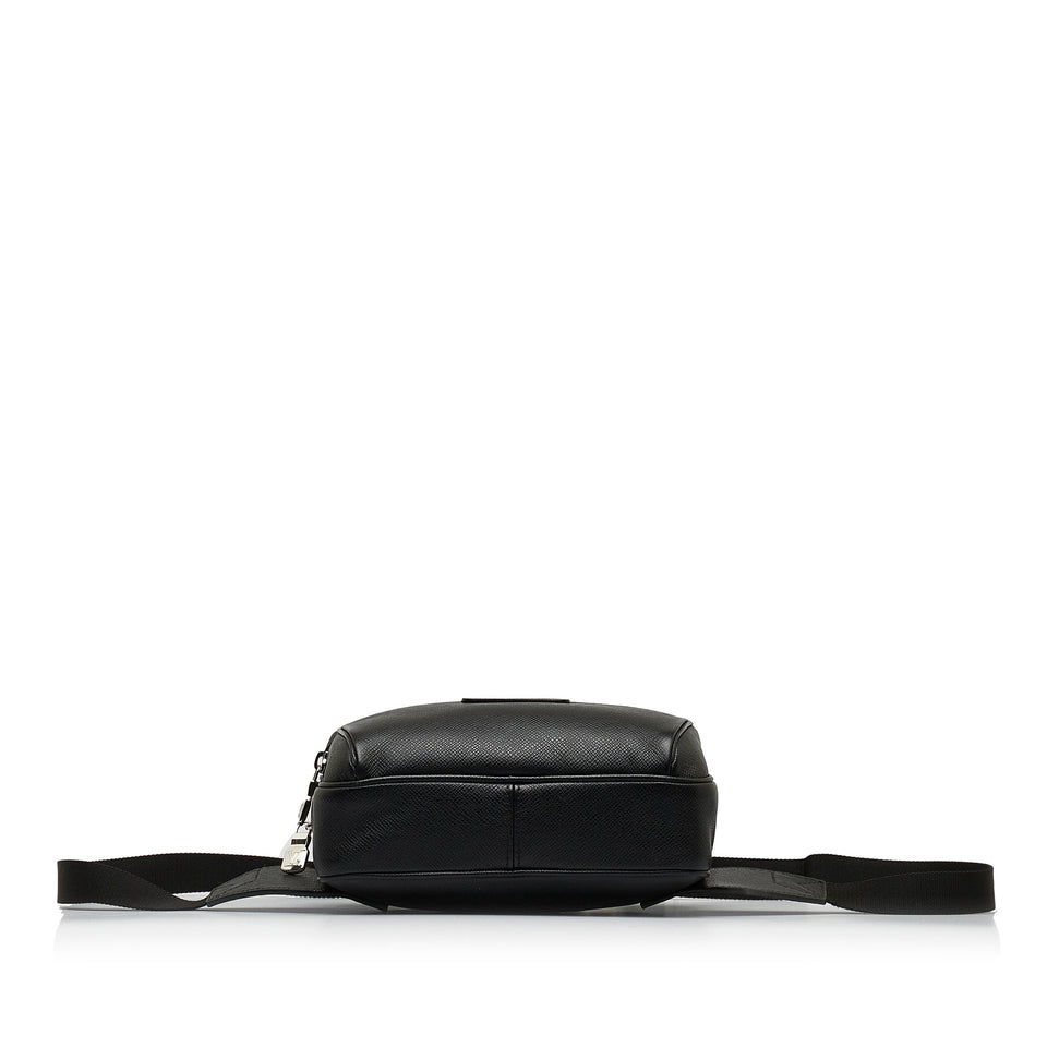 Black Louis Vuitton Taiga Outdoor Bumbag