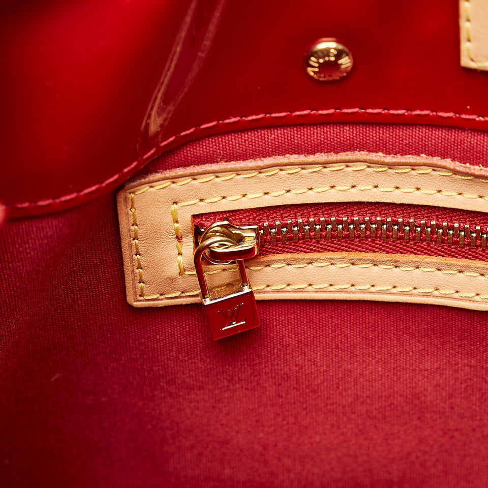 Louis Vuitton Reade PM Red Monogram Vernis