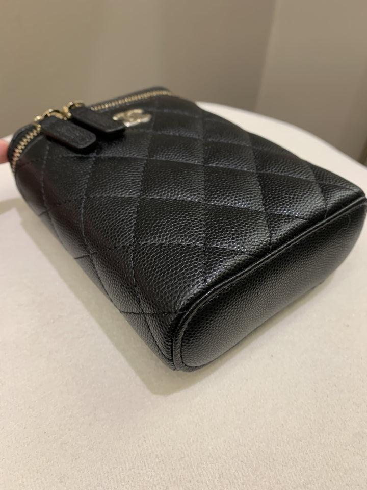 Chanel 22C Quilted Vanity Vertical Black Caviar