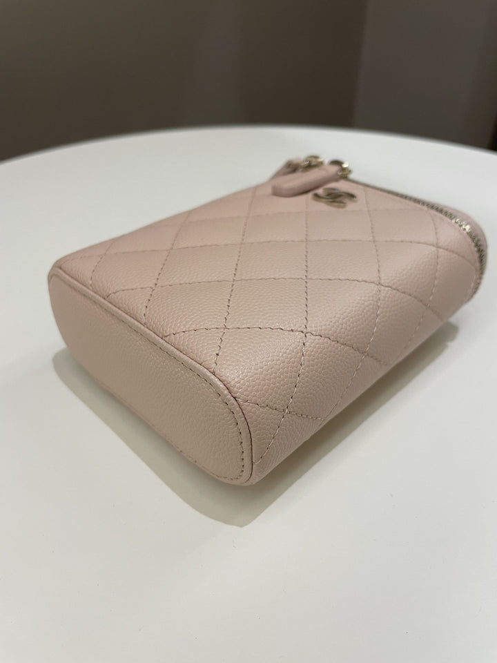 Chanel 21C Quilted Vanity Vertical Beige Caviar