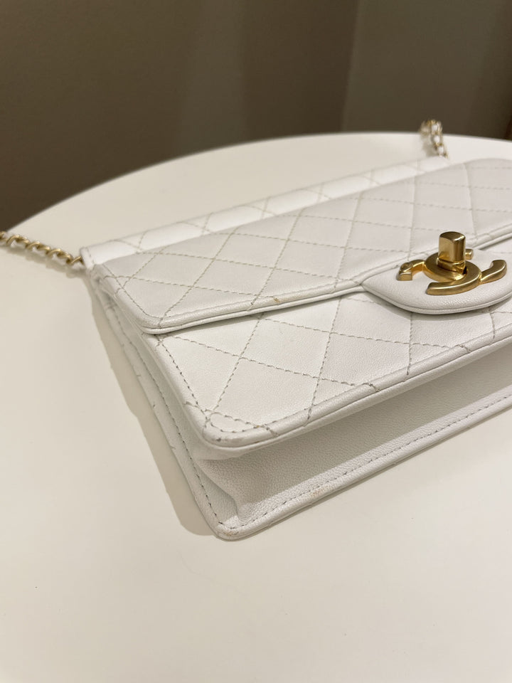 Chanel Pearl Chain Flap Bag White Stiff Lambskin