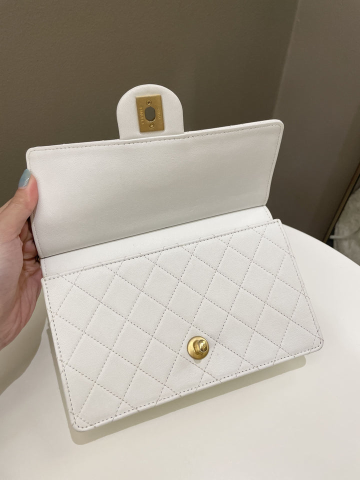 Chanel Pearl Chain Flap Bag White Stiff Lambskin