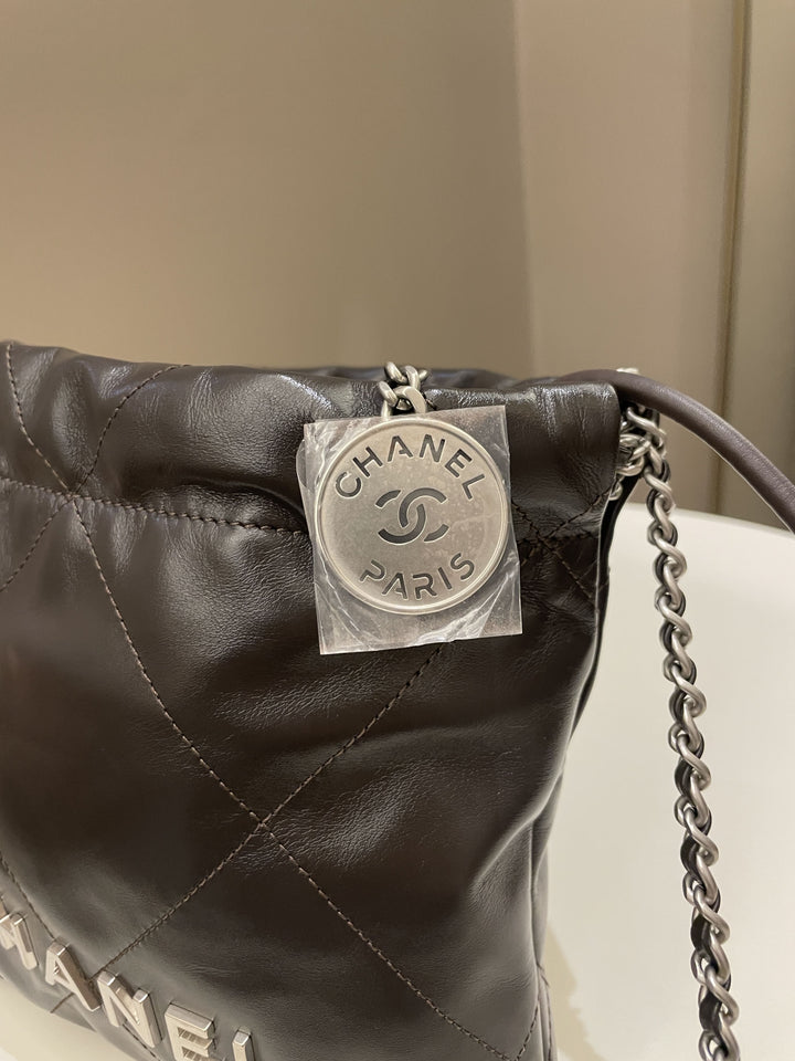 Chanel 22 Mini Dark Ebene Calfskin
