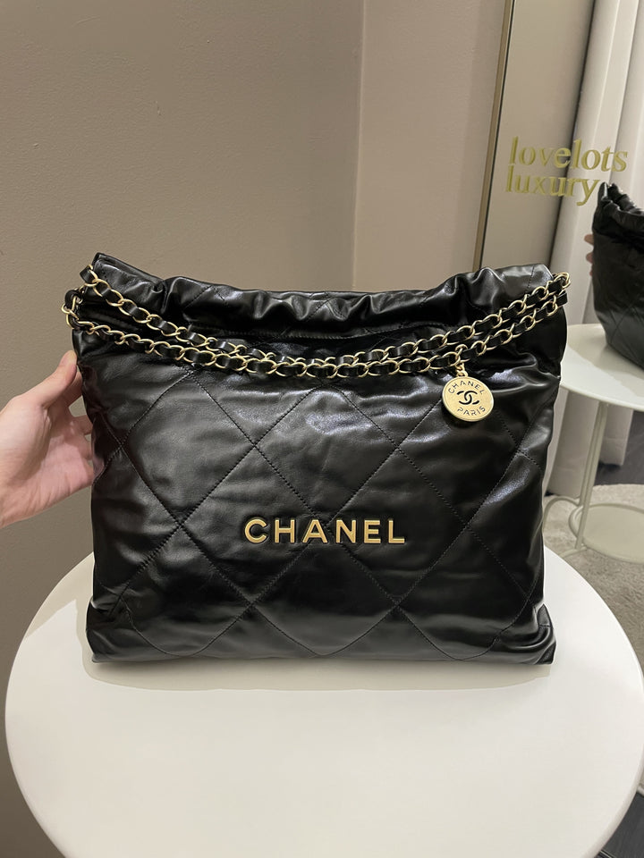 Chanel 22 Medium Black Calfskin