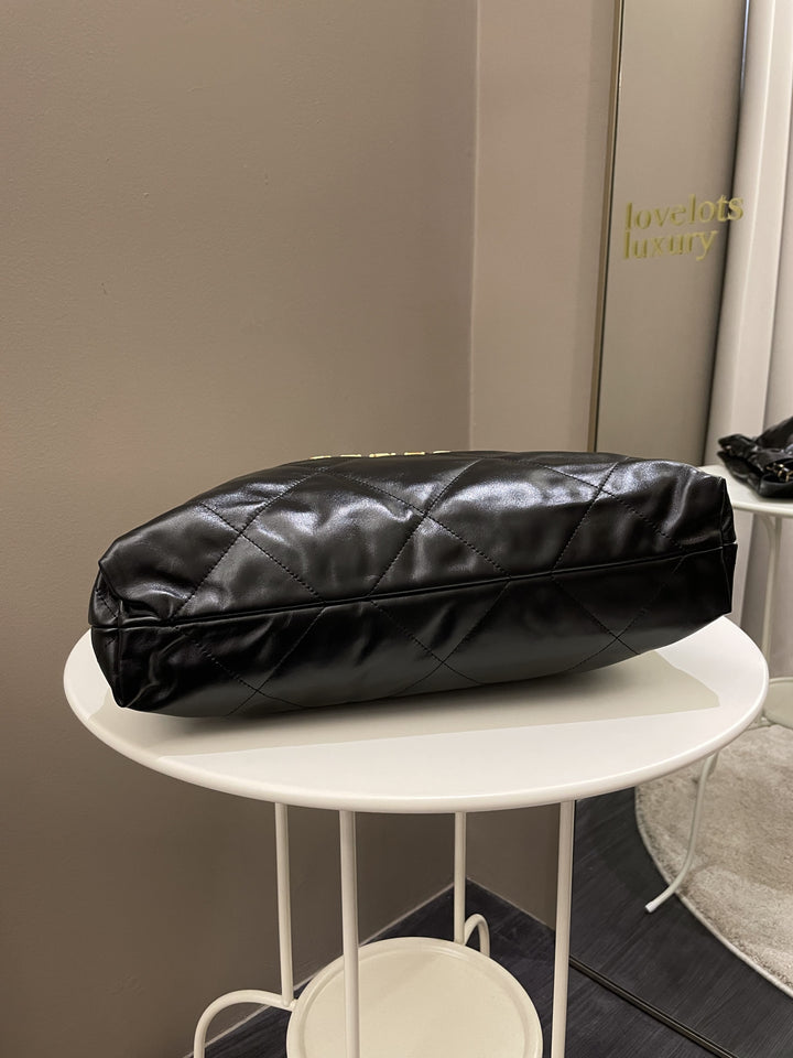 Chanel 22 Medium Black Calfskin