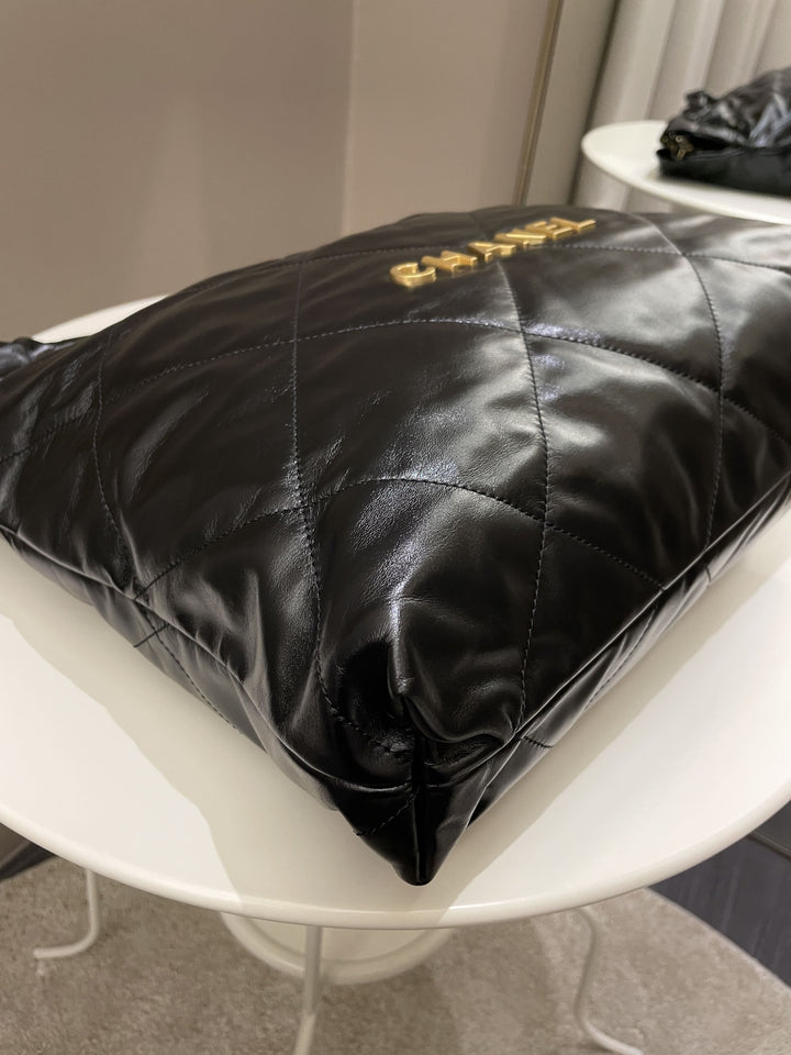 Chanel 22 Medium Black Calfskin