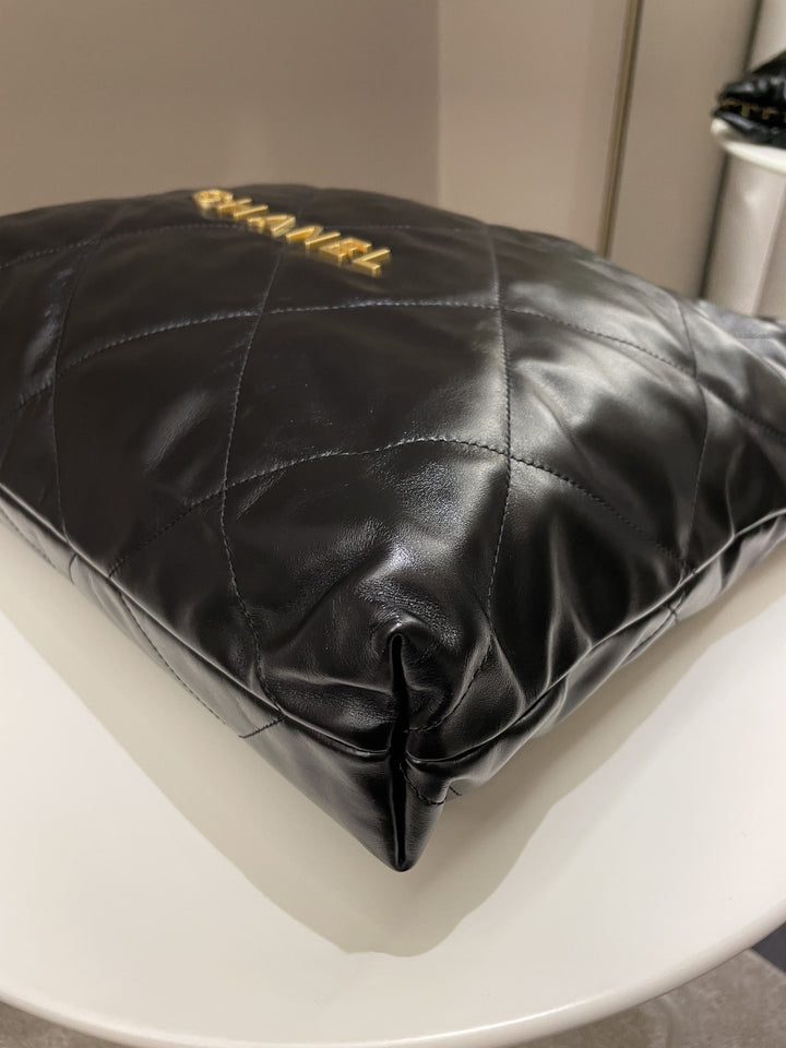 Chanel 22 Medium Black Calfskin