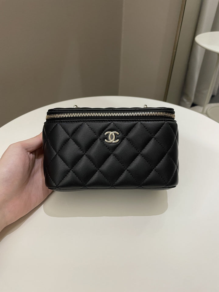 Chanel 23C Quilted Pearl Crush Vanity Rectangular Black Lambskin