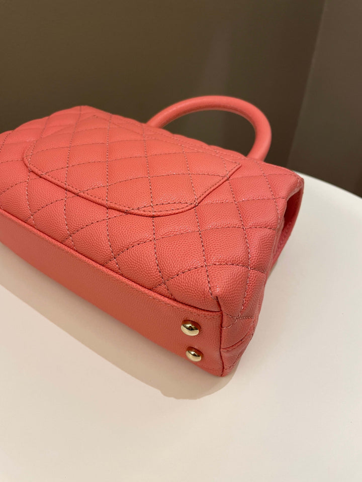 Chanel 22A Quilted Coco Handle Coral Pink Caviar