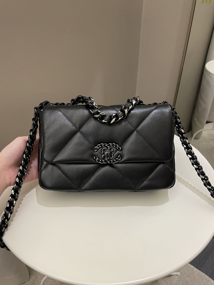 Chanel 19 Flap Bag So Black