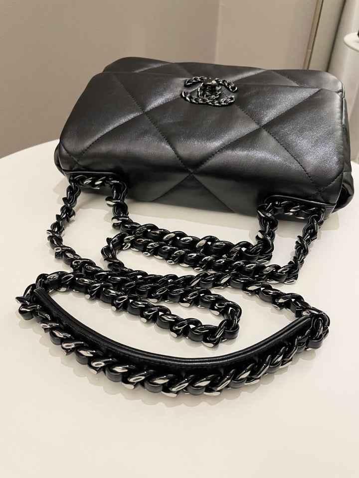 Chanel 19 Flap Bag So Black