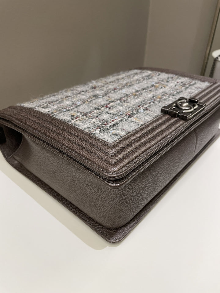 Chanel Quilted Boy Large Toffee Caviar / Tweed
