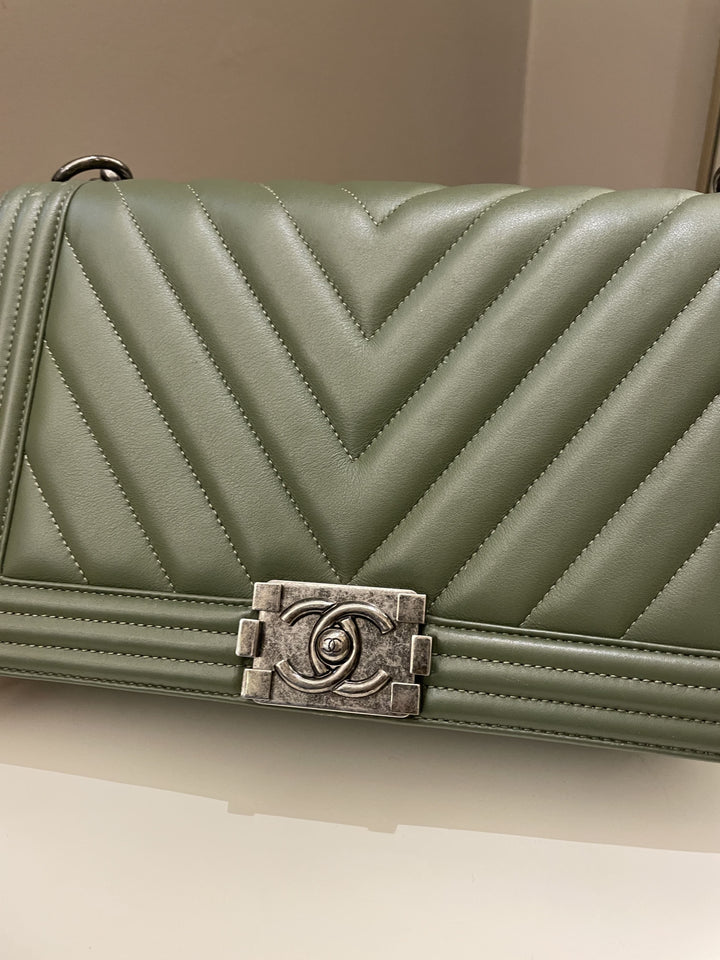 Chanel Chevron Boy New Medium Olive Green Calfskin