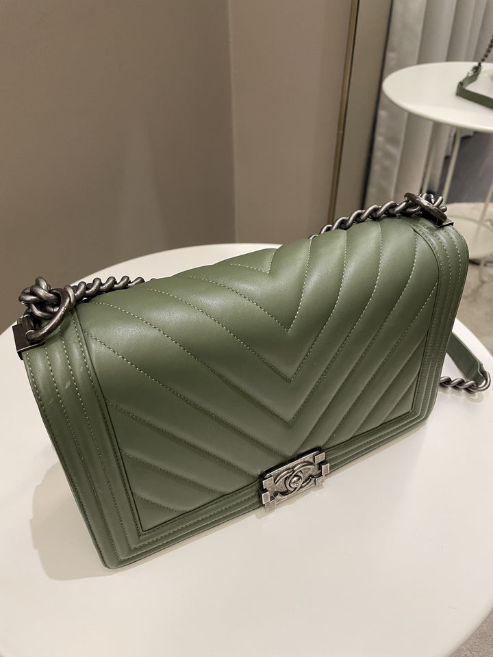 Chanel Chevron Boy New Medium Olive Green Calfskin