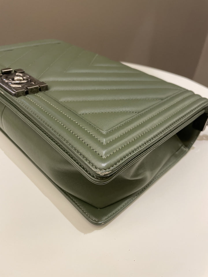 Chanel Chevron Boy New Medium Olive Green Calfskin