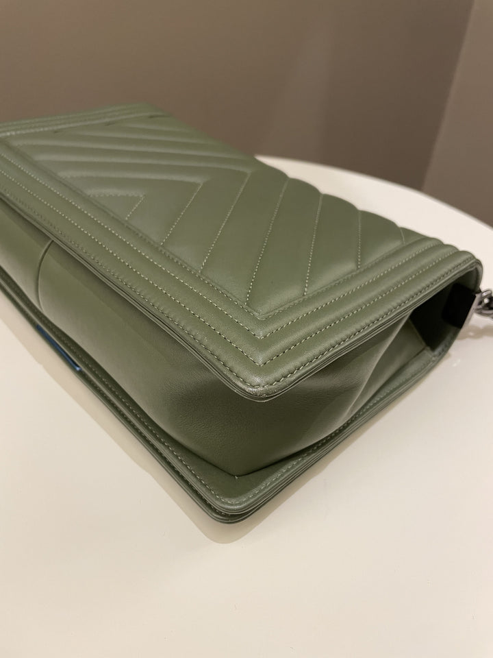 Chanel Chevron Boy New Medium Olive Green Calfskin