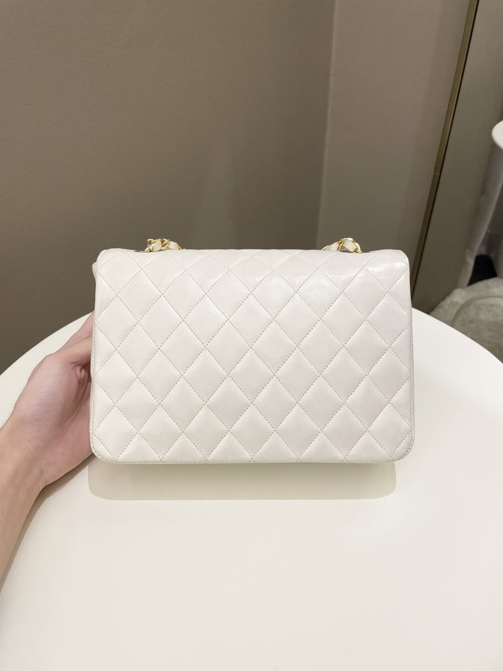 Chanel Vintage Quilted Flap Bag White Lambskin