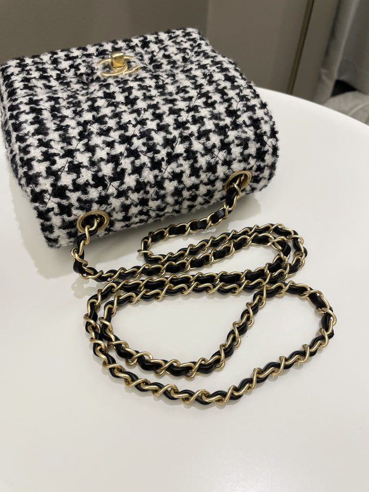 Chanel 22K Houndstooth Mini Square Black/ White Sequin Tweed