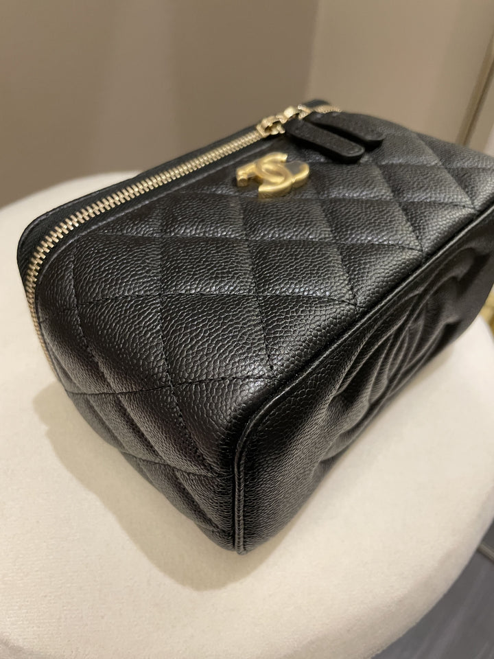 Chanel 23P Sweet Heart Vanity Rectangular Black Caviar
