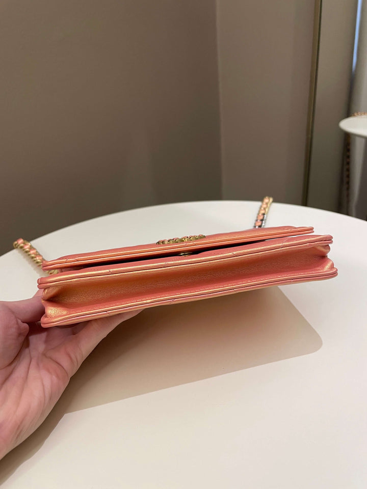 Chanel 19 Wallet On Chain Coral Iridescent
