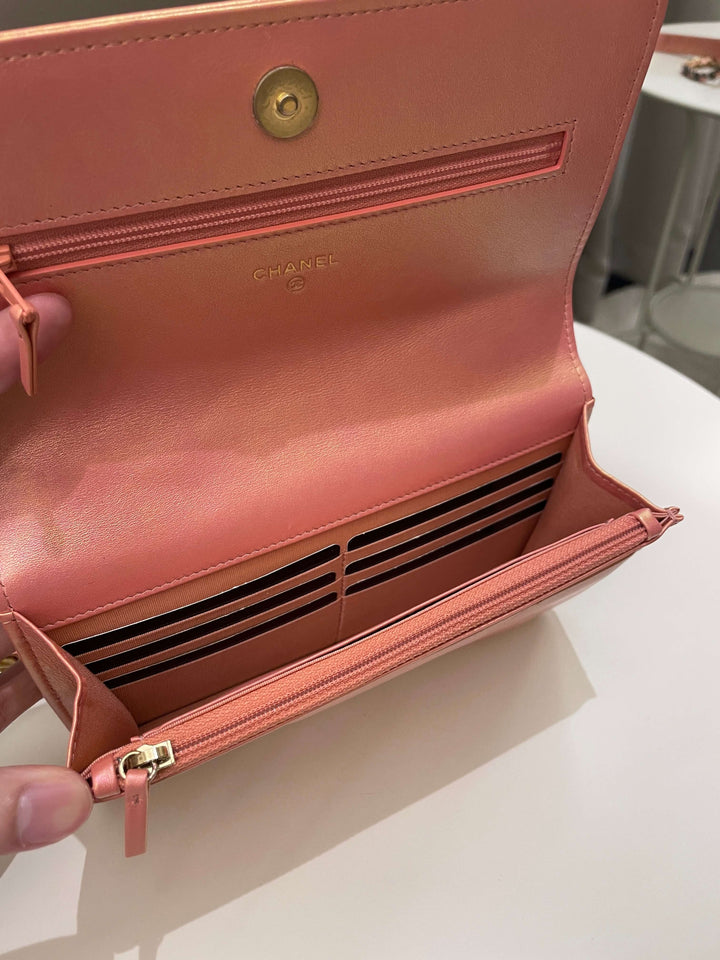 Chanel 19 Wallet On Chain Coral Iridescent