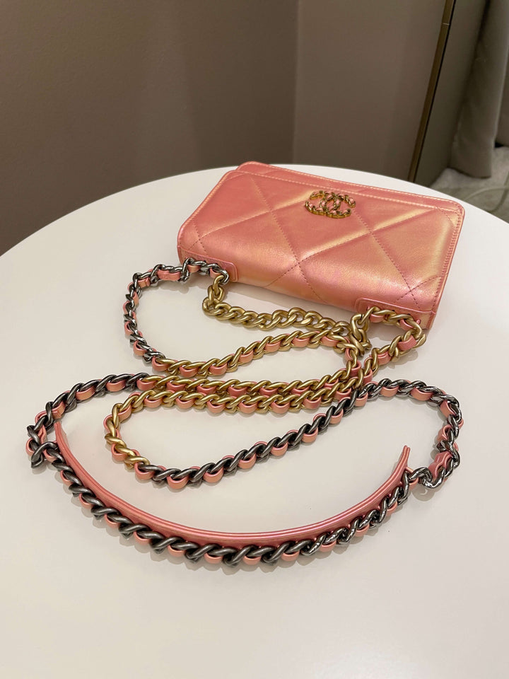 Chanel 19 Wallet On Chain Coral Iridescent