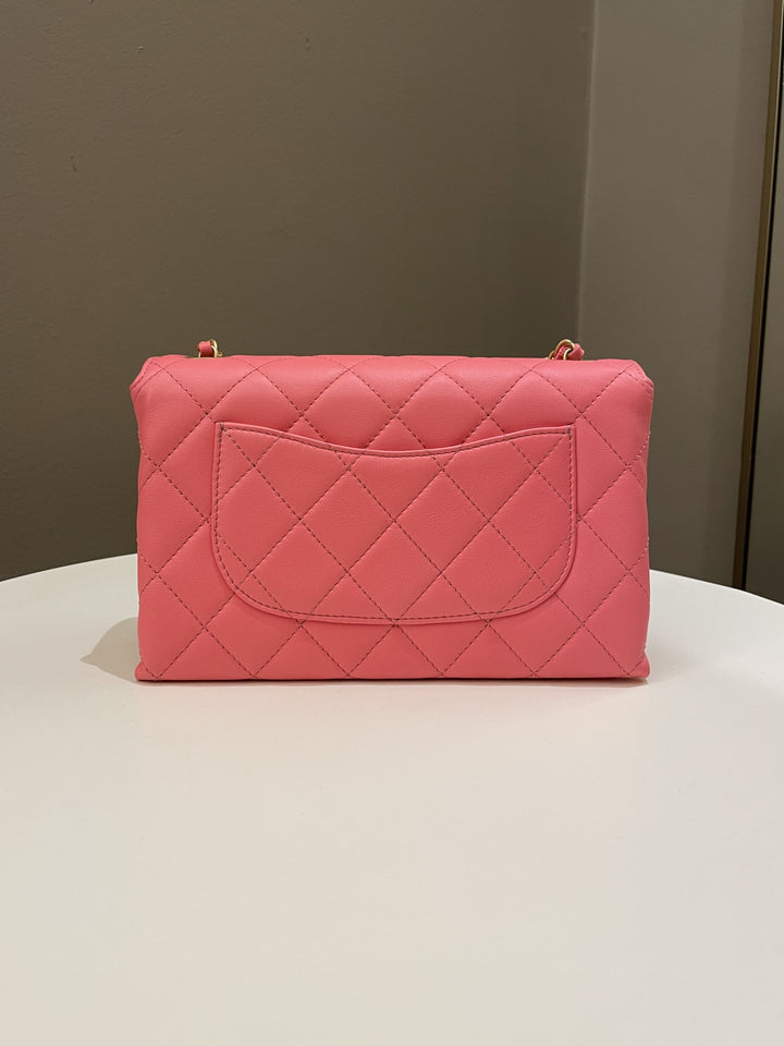 Chanel 22S Wrapped Top Handle Pink Lambskin