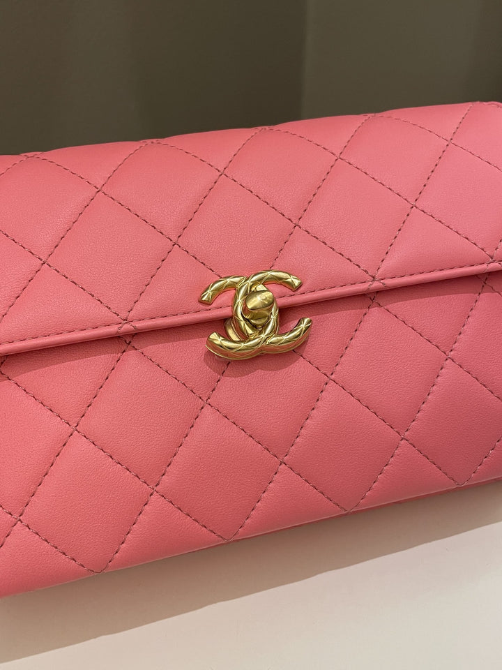 Chanel 22S Wrapped Top Handle Pink Lambskin
