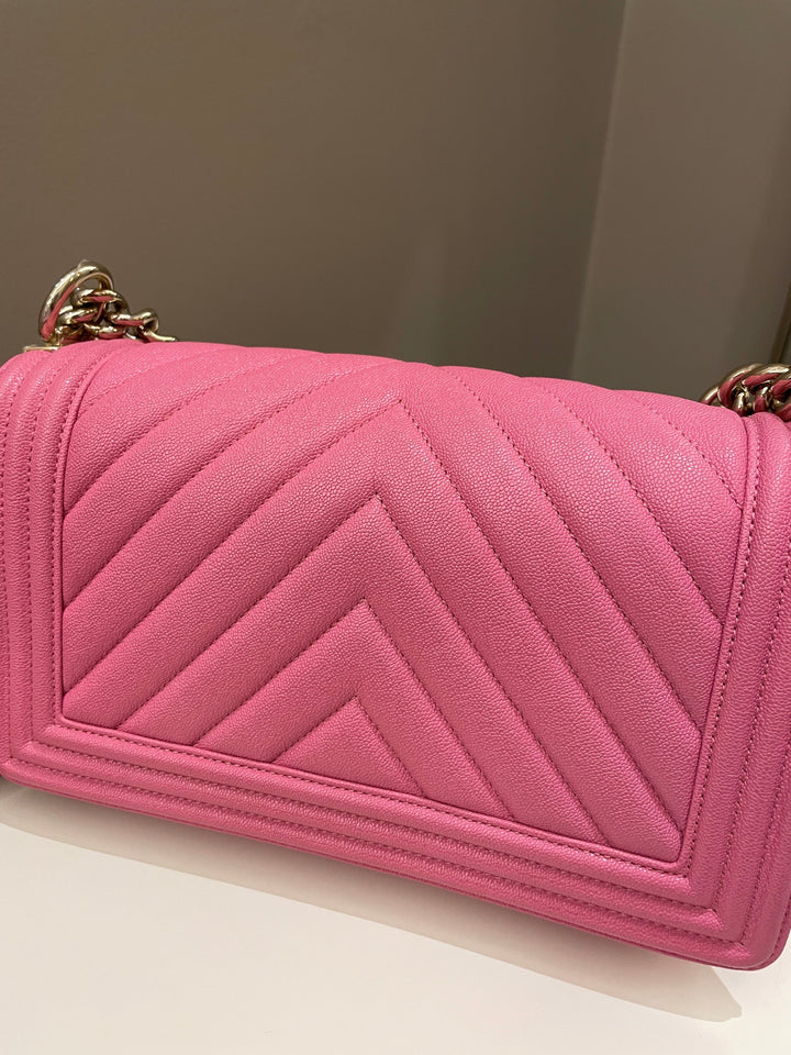 Chanel Chevron Boy Old Medium Pink Caviar