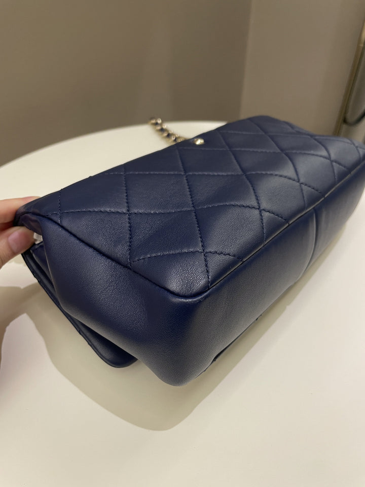 Chanel Cc Chain Top Flap Bag Navy Lambskin