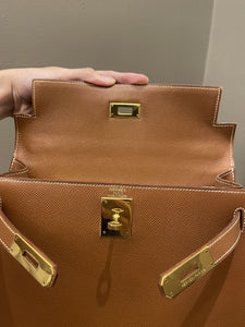 Hermes Vintage Kelly Sellier 28 Gold Courcheval