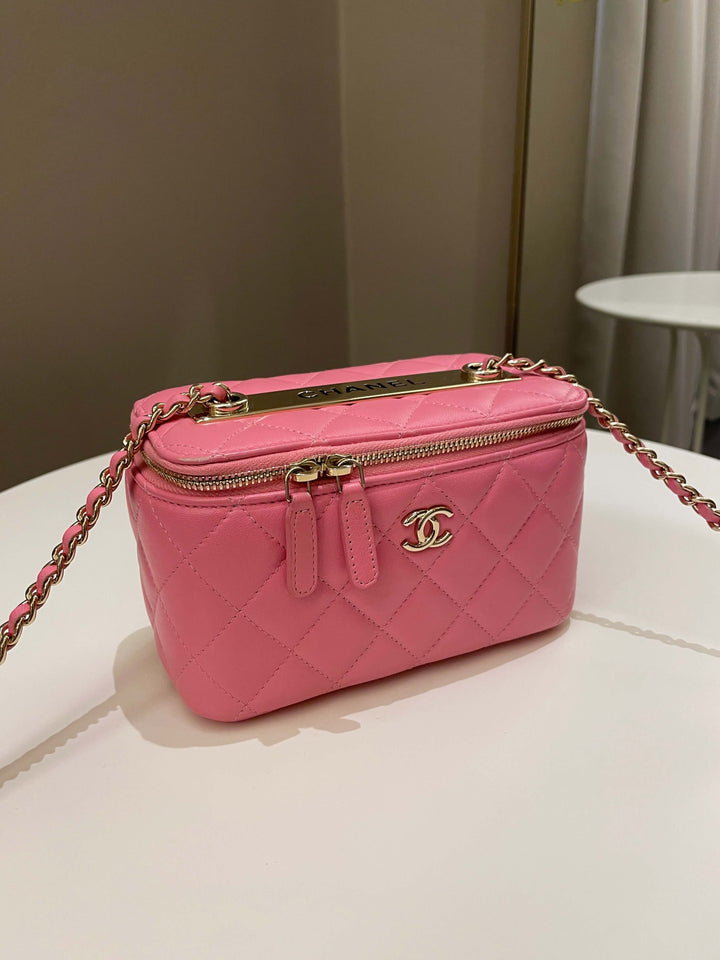 Chanel Trendy CC Vanity Case Pink Pink Lambskin