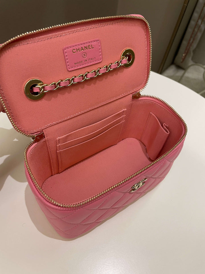 Chanel Trendy CC Vanity Case Pink Pink Lambskin