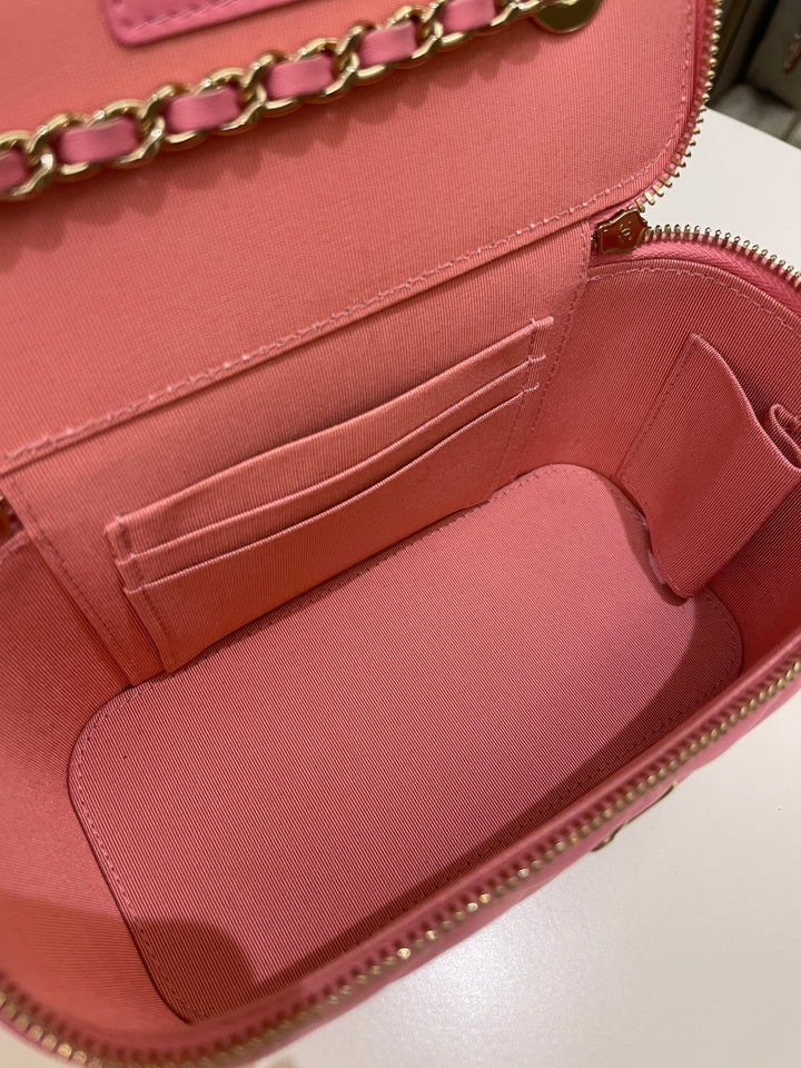 Chanel Trendy CC Vanity Case Pink Pink Lambskin