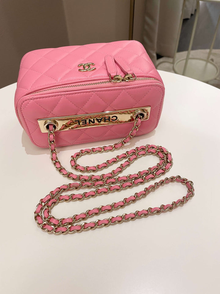 Chanel Trendy CC Vanity Case Pink Pink Lambskin